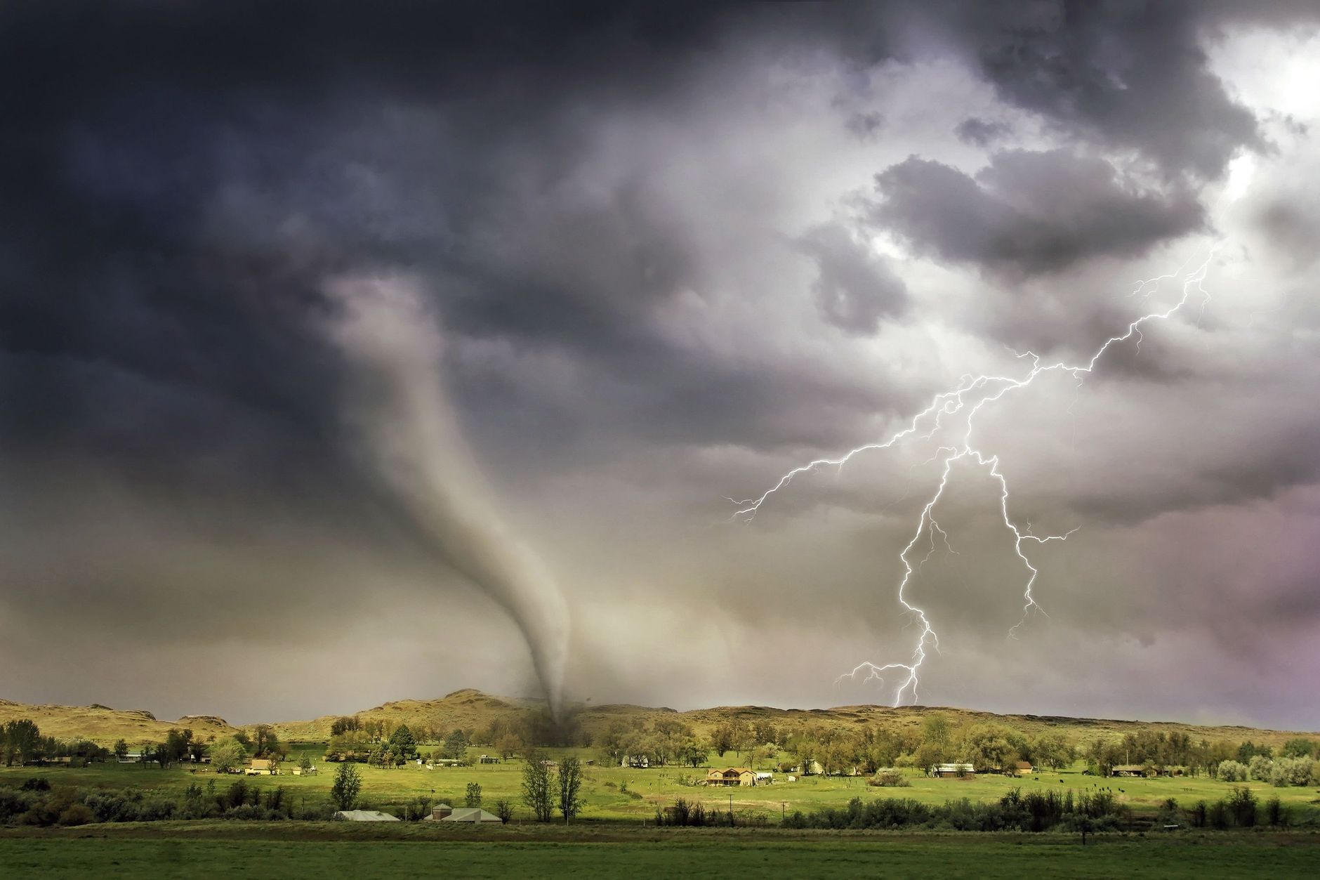 Se préparer aux cyclones à Maurice : conseils pratiques pour protéger votre maison